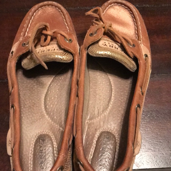 Sperrys gold and tan size 7 - Picture 4 of 7